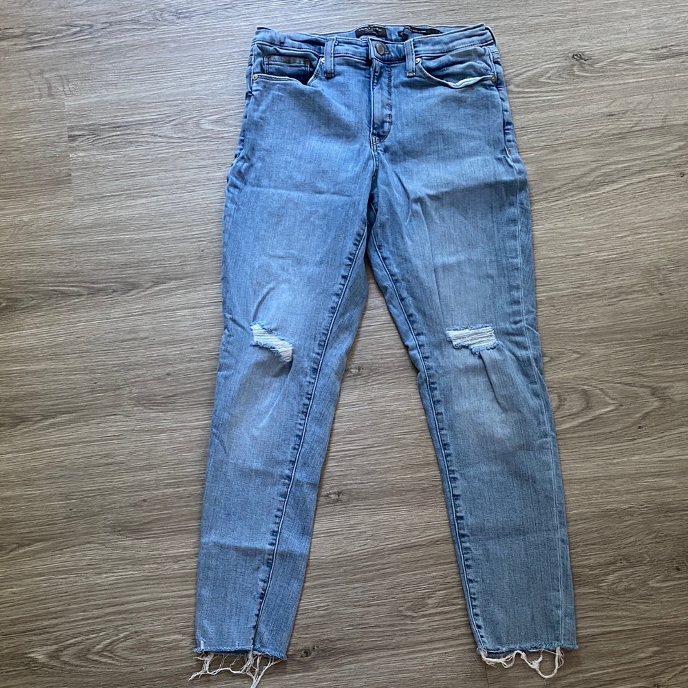 090. Banana Republic Blue Skinny Jeans Distressed